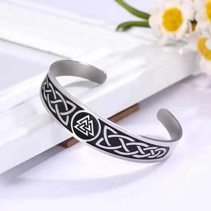 Skyrim Stainless Steel Bracelets Valknut Nordic Triskelion Vintage Gothic Irish Knot Amulet Cuff Bangle for Men Women